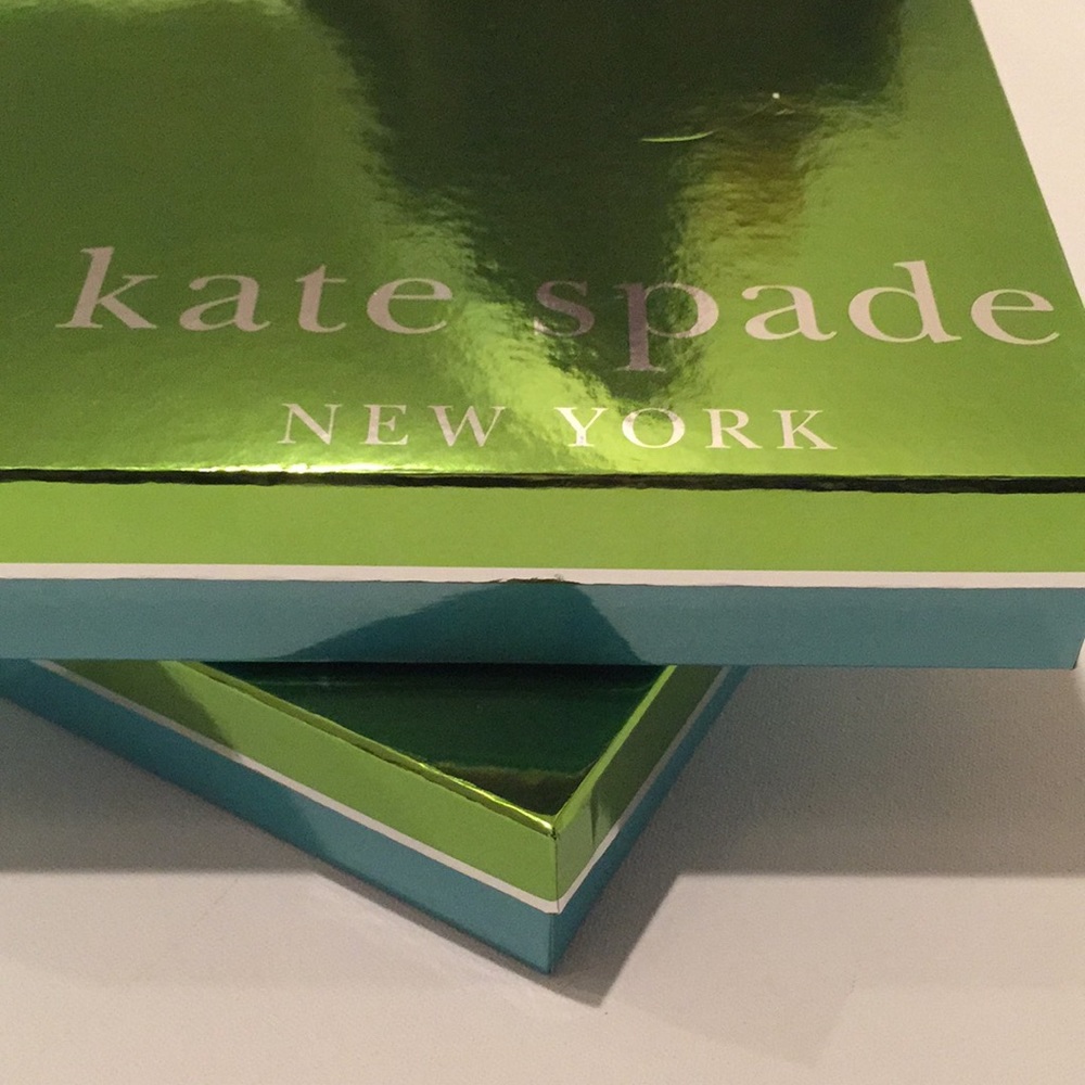 LAST 1!!! Kate Spade Gift Box - Picture 3 of 5